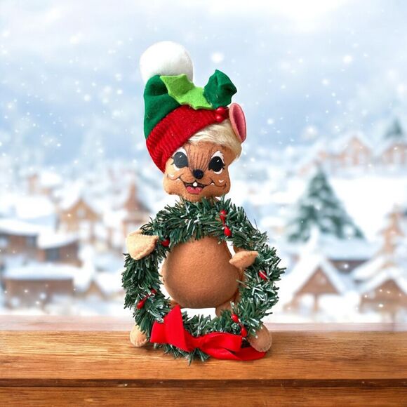 Annalee 2015 Holly Berry Mouse Elf Christmas Decor ~11” Wreath Red Hat Plush - Picture 1 of 8